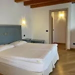 Relais Fontana Rosa Wellness Bed & Breakfast 4*